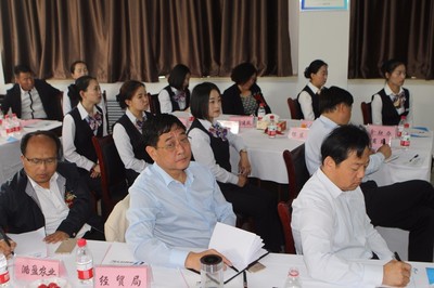 潞盈商學院正式揭牌，賦能經濟貿易咨詢專業人才培養